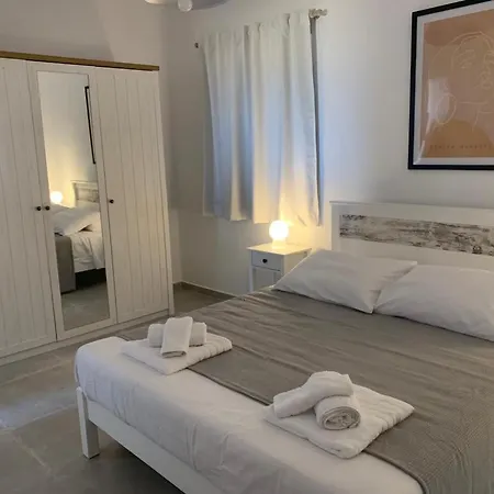 Elea * Parikia (Paros)