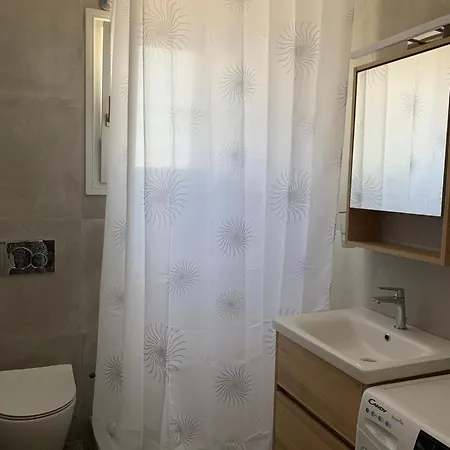 Elea * Parikia (Paros)